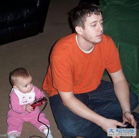 男人带孩子1.jpg