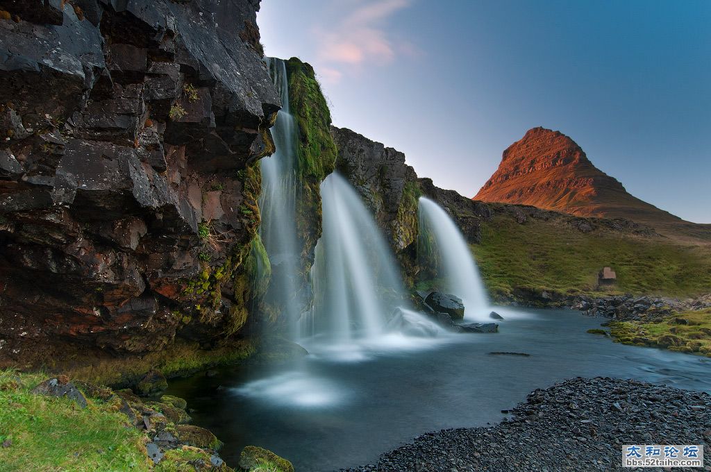 Kirkjufellsfoss  作者 makcnm.jpg