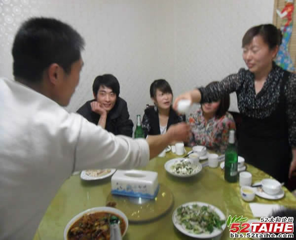 聚会进行中12.jpg