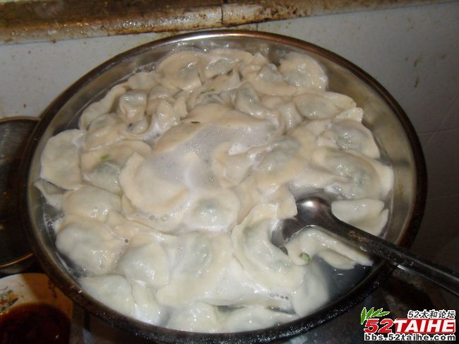 8.饺子下锅.JPG